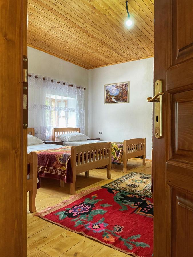 Guest House Rrashkadoli Теті Екстер'єр фото